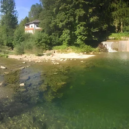 Salzkammergut Homes Gmunden - Haus Am Fluss, Ruhige Zentrale Lage, Waldblick - Ideal Fuer Familien Und Ruhe Suchende Σπίτι διακοπών *
