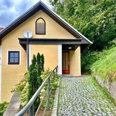 Waldrefugium Nahe Gmunden - Ferienapartment Fuer Familie Und Hund Σπίτι διακοπών *